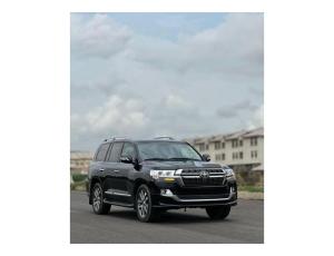 Foreign used 2017 Land Cruiser - 4