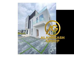 5 bedroom fully detached duplex