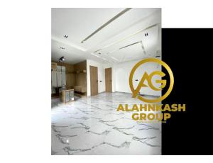 Contemporary 4 bedroom Duplex - 4