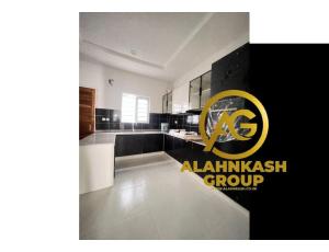 4 BEDROOM DUPLEX - 6
