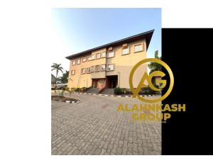 4 BEDROOM TO LET