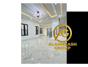 4 BEDROOM DUPLEX - 4