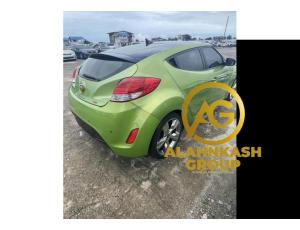Hyundai Veloster - 4