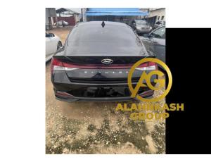 Hyundai ELANTRA - 2